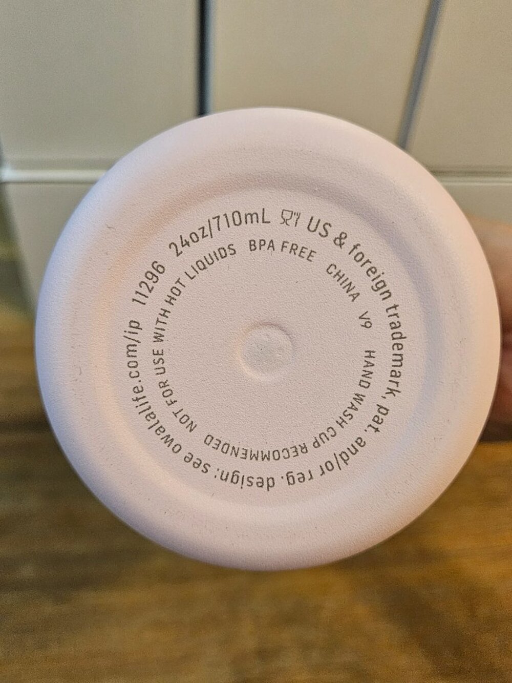 Owala 24oz FreeSip in Candy Store - Picture 5 of 5